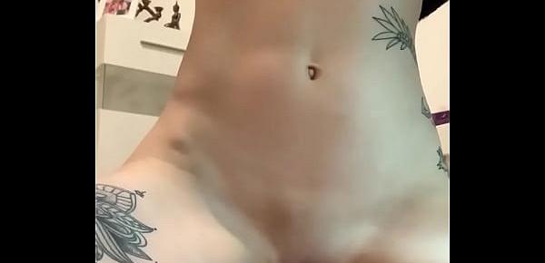 ich war so geil und pisste mich ein bis zum orgasmus